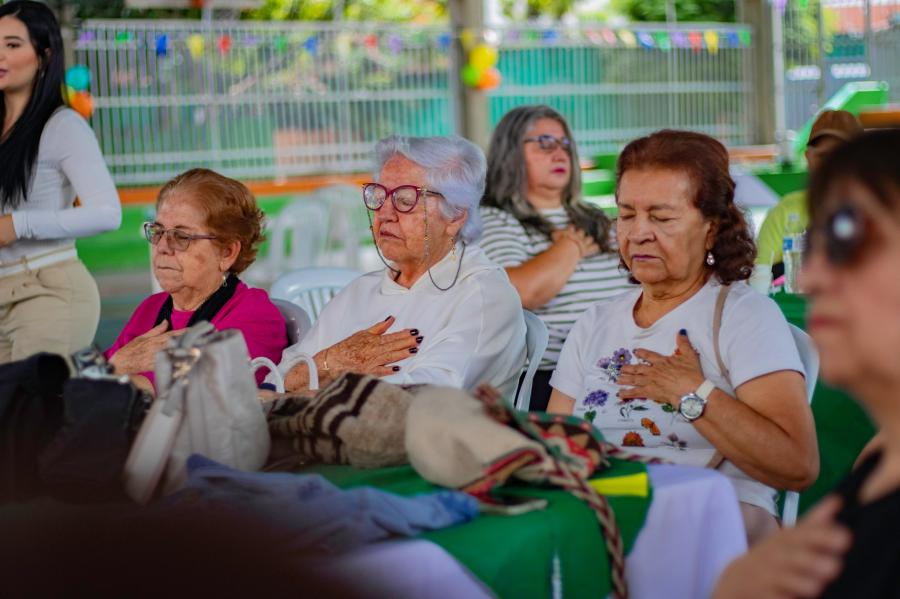 Pasamos una maravillosa maana con nuestros jubilados