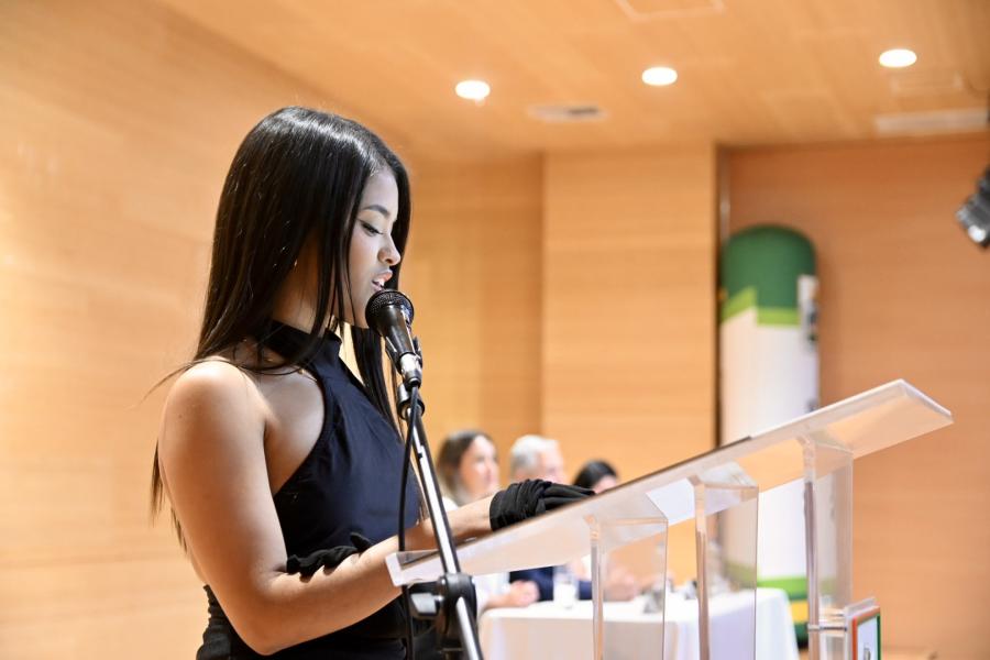 Sabaneta celebra la graduación de 70 nuevos técnicos laborales del CEOGET